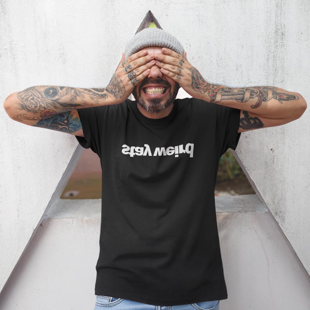 STAY WEIRD – statement tričko z bio bavlny pro ty, co jdou proti proudu | FleekFox v barvě